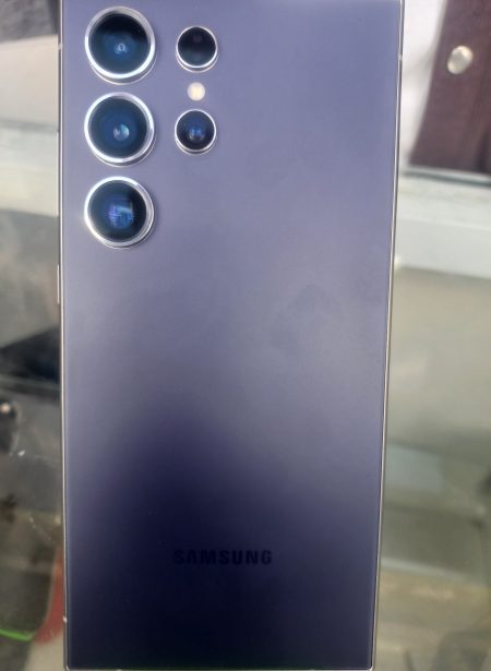 Samsung Ultra 24