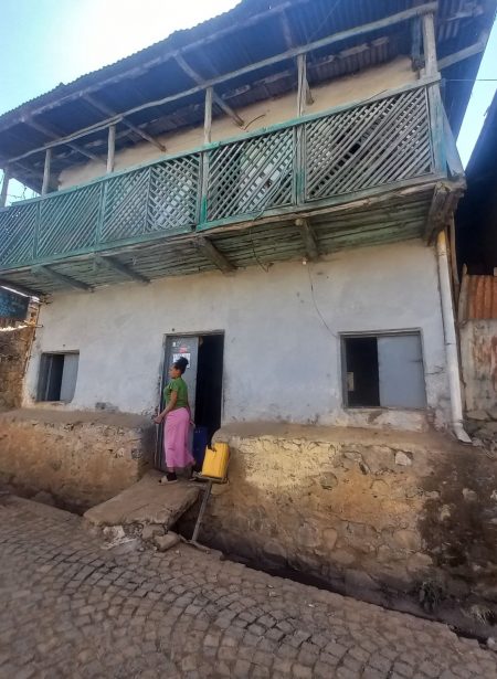 150 kare arada kebele 06 Gondar